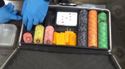 Игру в «Покер» организовали в кафе Караганды