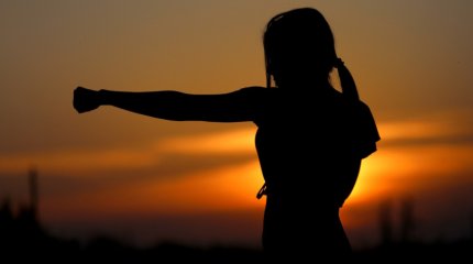 Астанчан приглашают на бесплатные тренировки по самообороне