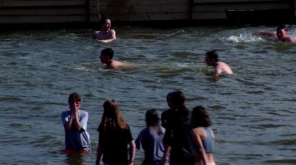 Семьдесят человек утонуло с начала купального сезона в Казахстане