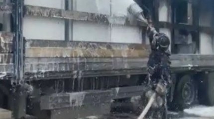 Қарағанды облысында жүк көлігі өртеніп кетті