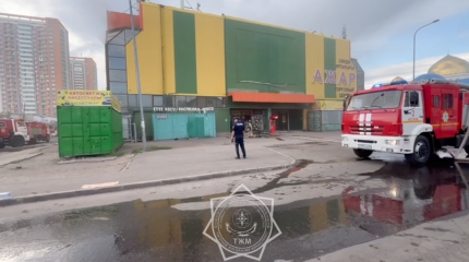 Торговый центр загорелся в Астане (ВИДЕО)