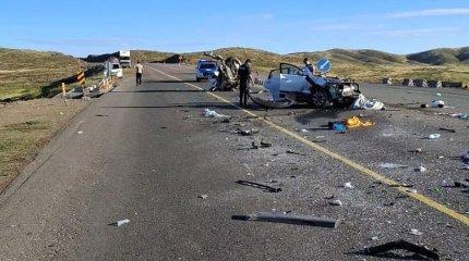 Алматы-Екатеринбург тас жолында жеңіл көлік 51 жолаушы мінген автобуспен соғысты