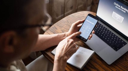 Ақмолалық тұрғын 7,5 млн теңгені өз қолымен алаяқтың шотына салған