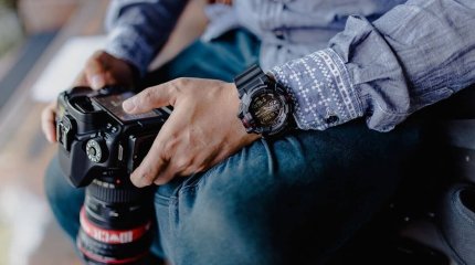 Тұрар Қазанғап өзінің 9 суретін заңсыз пайдаланған сайттан 1,8 млн теңге өндіріп алды