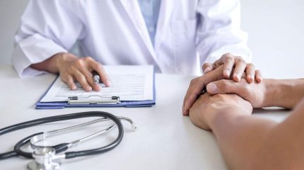 Елімізде онкологиямен ауыратын науқастар үшін Call-орталық іске қосылды