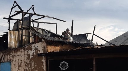 Газовые баллоны едва не взорвались в жилом доме в области Жетысу