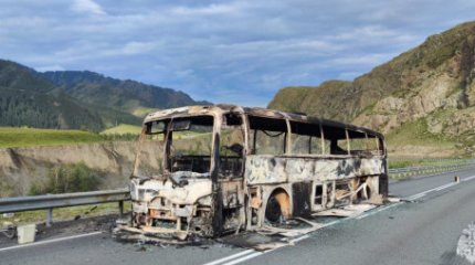 Астанадан шыққан жолаушылары бар автобус Ресейдегі тасжолда өртеніп кетті