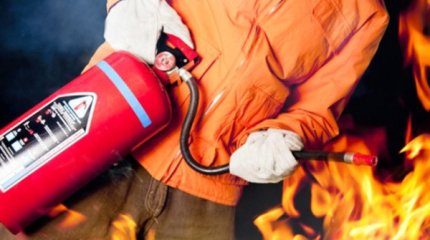 Алматылық өрт сөндірушілер 2 адамды құтқарып, алтауын эвакуациялады