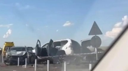 Қарағанды ​​облысында үш көлік соқтығысып, екі адам қаза болды