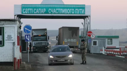 Об ограничении движения транспорта через казахстанско-российскую границу предупредили в КНБ
