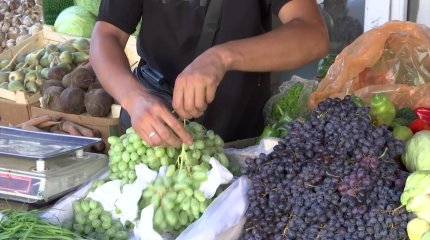 «Жеміс-жидек сатып, баспана мен көлік алдым», - кәсіпкер