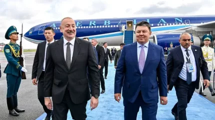 Ильхам Әлиев ШЫҰ саммитіне қатысу үшін Астанаға келді