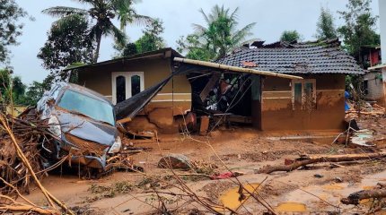 Более 150 человек погибли под оползнями в Индии