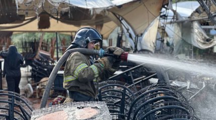 Пожар в летнем кафе Астаны: появились кадры тушения