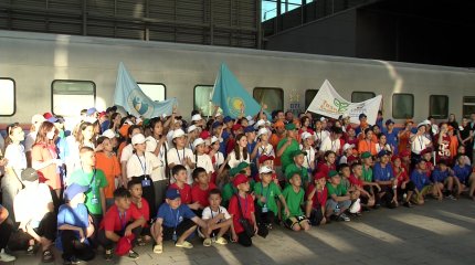 Тасқын болған өңірлердегі балалар саяхат пойызымен  Қазақстанның көрікті жерлерін аралайды