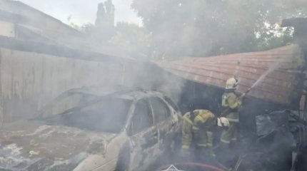 Алматы облысы Талғар ауданында тұрғын үй мен автокөлік өртенді