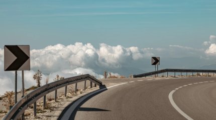 О ямах на дорогах в непогоду напомнили в Казавтожоле