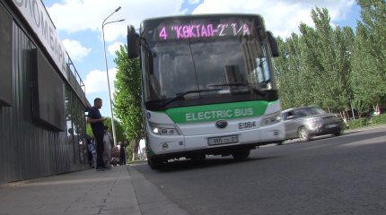 Проезд в общественном транспорте Астаны подорожал до 110 тенге: мнение астанчан