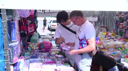 Школьные ярмарки начали работать в Астане