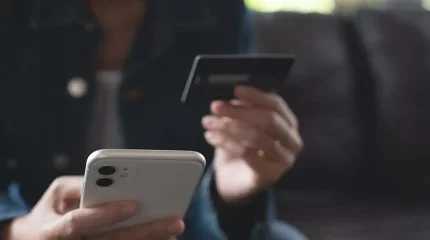 35 телефон, 3 қымбат көлік тәркіленді: Жетісуда адамдарды алдап келген қылмыстық топ ұсталды