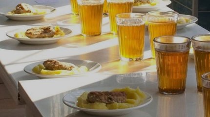 «Әлеуметтік әмиян»: тегін және жеңілдікпен тамақтандырудың жаңа жүйесі қалай жұмыс істейді?