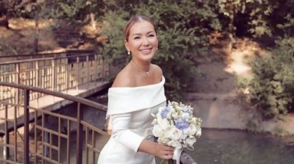 «Айнаға да қарағым келмейді»: әнші Мақпал Исабекова денсаулығы сыр бергенін айтты