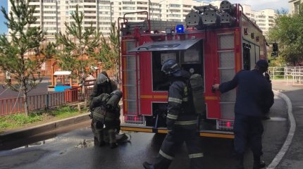 Столичный пожарный спас из огня 15-летнюю девочку