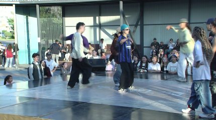 В честь Дня молодежи в столице прошел чемпионат современных танцев "Bir Tolqynda"