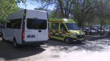 Ақтөбеде науқасқа көмекке барған жедел жәрдем көлігі батпаққа батып қалды