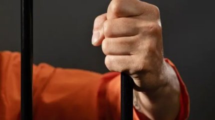 Алматыда есірткі тасыған 19 жасар жігіт 10 жылға сотталды