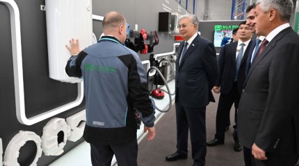 Глава государства ознакомился с производством бытовой техники в Карагандинской области