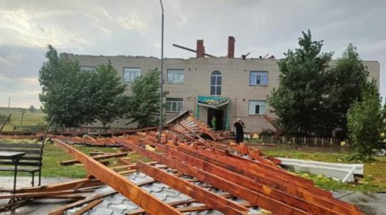 Без крыши остались жильцы многоквартирного дома в Актобе во время урагана