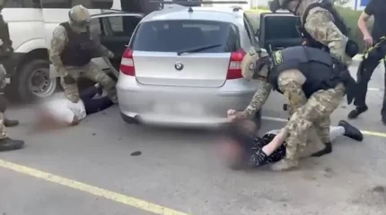 Астанада полицейлер жолаушыдан мефедрон тәркіледі