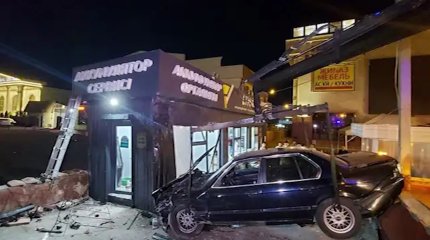 Алматы-Талғар тас жолы бойында жол апаты болып, екі адам ауруханаға жеткізілді