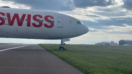 "Токио-Цюрих" бағытындағы Boeing ұшағы Астанаға шұғыл қонды