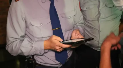 Өскеменде мас жүргізуші гүлзарға кіріп кеткен