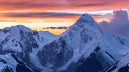 Алматылық және мәскеулік туристер Хан Тәңірі шыңын бағындырмақ болғанда ажал құшты