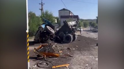 Алматы маңында екі жүк көлігі соқтығысып, бір адам көз жұмды