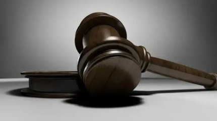 Елордада жаяу жүргіншілер көпіріне көлігімен шығып кеткен жігіт 15 тәулікке қамалатын болды