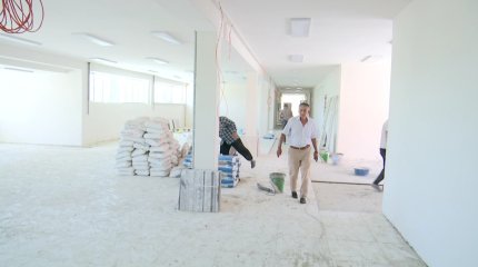 Мәжілістегі «AMANAT» фракциясының мүшелері мектептің күрделі жөндеу жұмыстарымен танысты