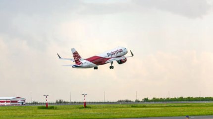 FlyArystan-ның 12 жасар қызды әуежайда қалдырып кетуі: компания жауапқа тартылды