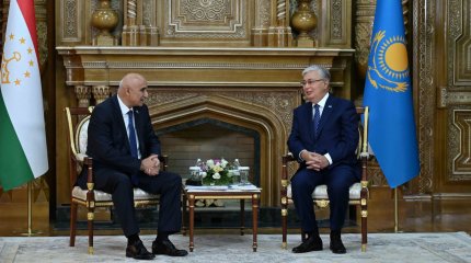 Президент Қасым-Жомарт Тоқаев Тәжікстанның Маджлиси намояндагон Маджлиси Оли төрағасы Махмадтоир Зокирзодамен кездесті