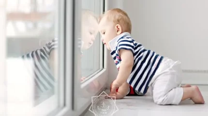 Оралда кішкентай қыз екінші қабаттан құлап кетті