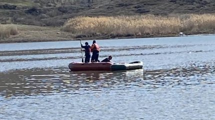 Ақтауда құтқарушылар 18 жастағы жігіттің денесін судан шығарды