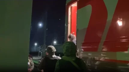 Аса ірі алаяқтық жасады деген тағы бір күдікті Ресейден экстрадицияланды