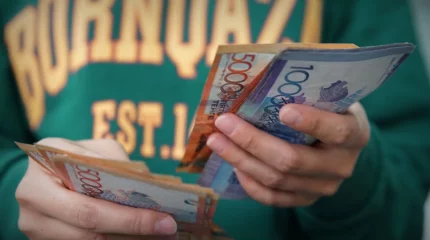 Енді борышкерлерге Қазақстаннан шетелге шығуға рұқсат беріледі