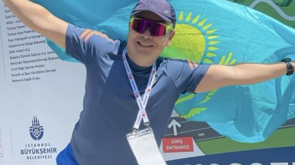 Врач из Актау переплыл Босфор