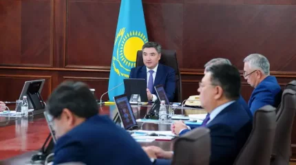 Олжас Бектенов АЭС-тің жаңартылатын энергия көздерінен артықшылығын атады