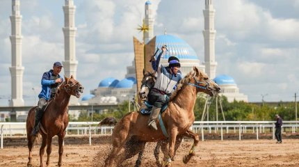 Сборная Казахстана по кокпару проводит первые тренировки на стадионе Игр кочевников в Астане