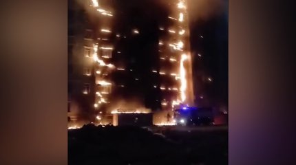 Десятиэтажный жилой дом загорелся в Актау